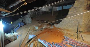 Barn in China collapses, killing 10, injuring 9